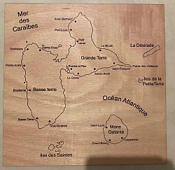 carte de la Guadeloupe sur bois